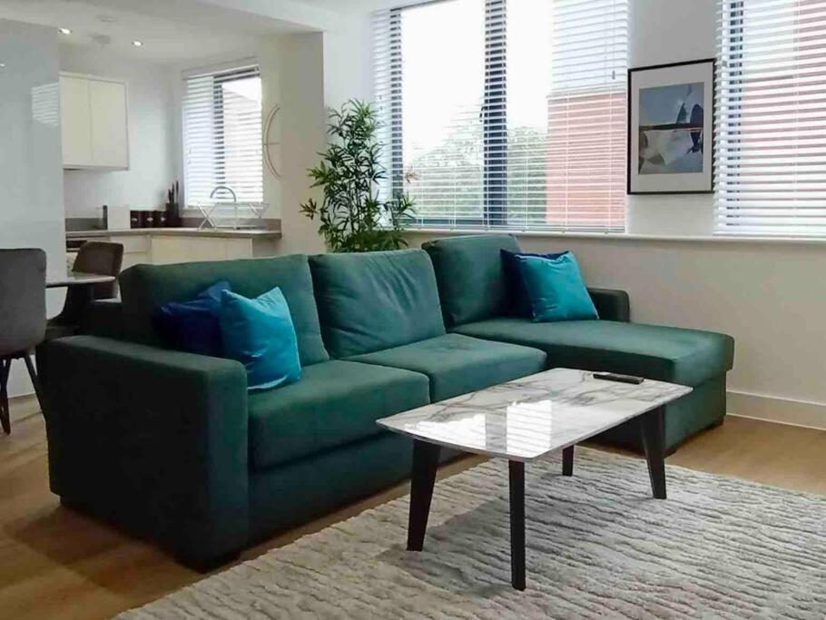 Апартаменты Luxury 2 Bed 2 Bath Flat Near Old Trafford Манчестер Экстерьер фото
